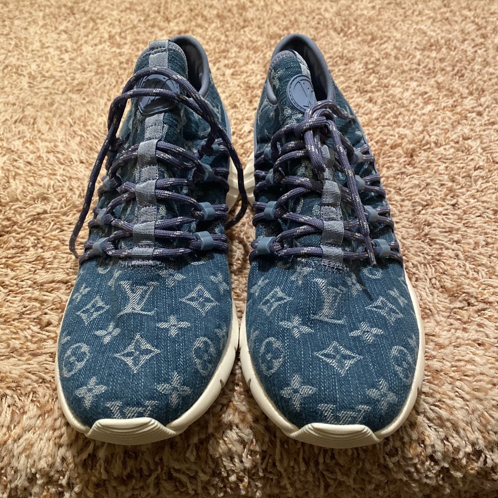 Louis Vuitton Fastlane Blue Snekaer size 42